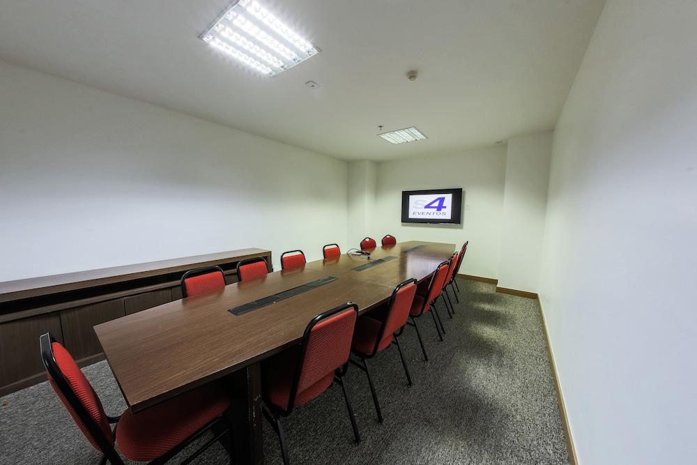 S4 Hotel Aguas Claras Тагуатинга Экстерьер фото